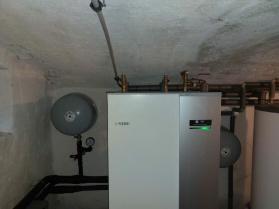 Tepelné čerpadlo NIBE F1145-8 + akumulace 200l + OKC/NTR HP 200 RD Hnojník.