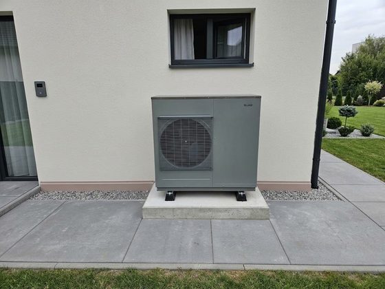 TČ NIBE F2050 – 16 + SMO20 + akumulace 300l + nerez bojler 300l
